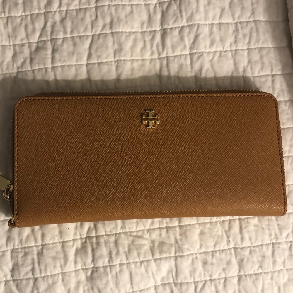 Tory Burch camel wallet Brand new w/o tags